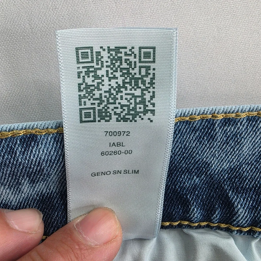 True Religion Geno Relaxed Slim Jeans Mens 31x31 Light Wash Blue Denim